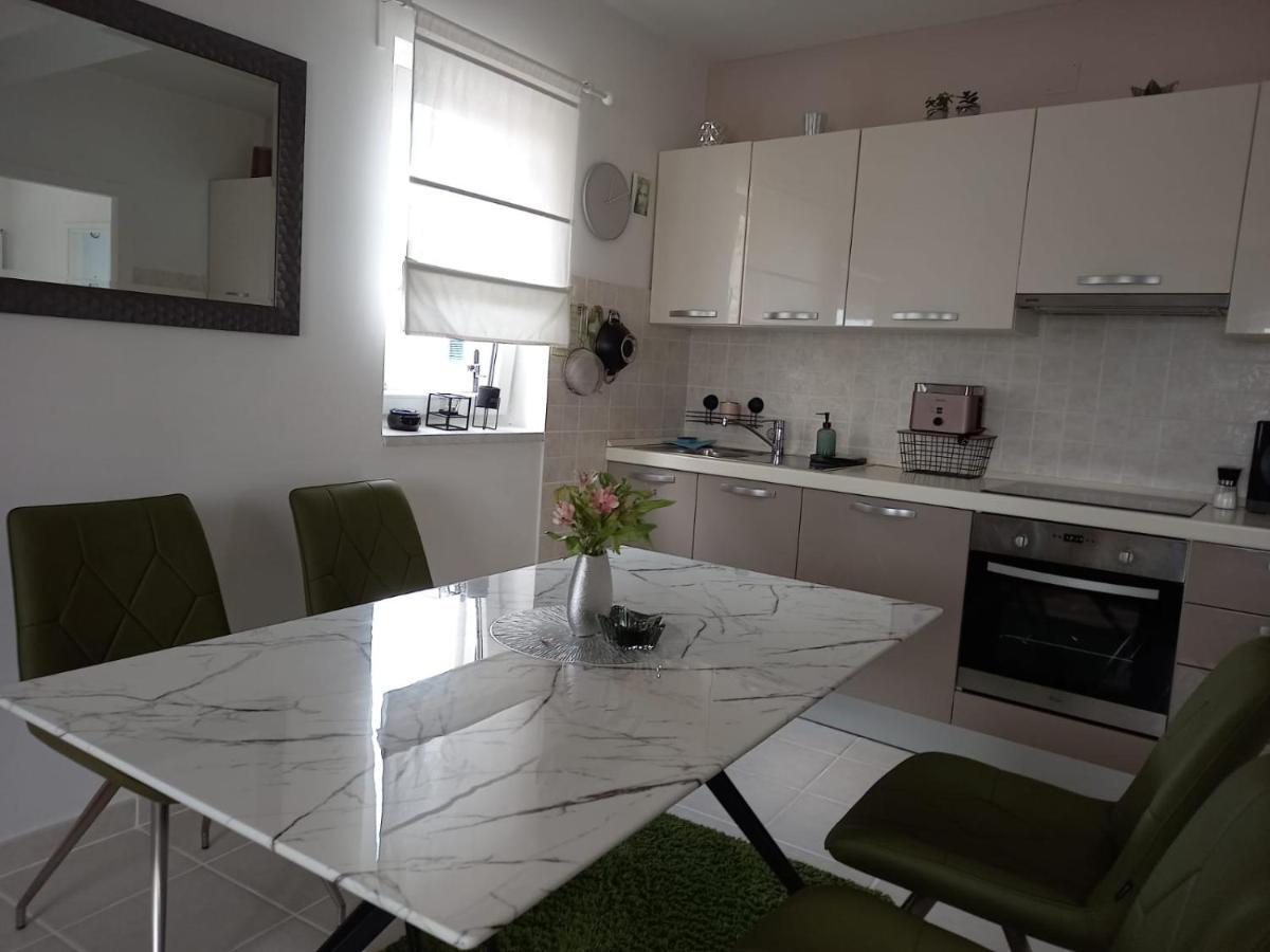 Apartmani Bruna Jezera Exterior foto